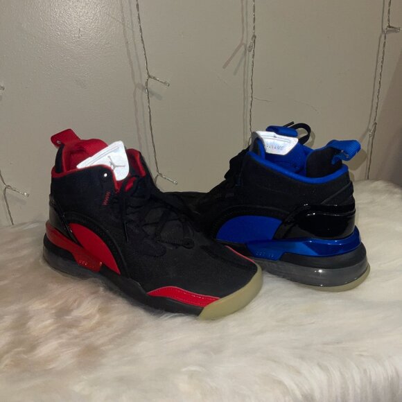 Men's - Jordan Aerospace 720 Paris Saint-Germain Sneakers - Picture 4 of 5